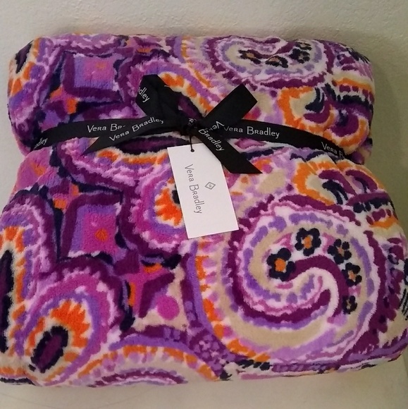Vera Bradley Other - Throw blanket Vera Bradley warm and soft